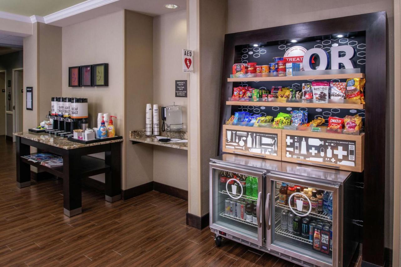 Hampton Inn Eugene Bagian luar foto