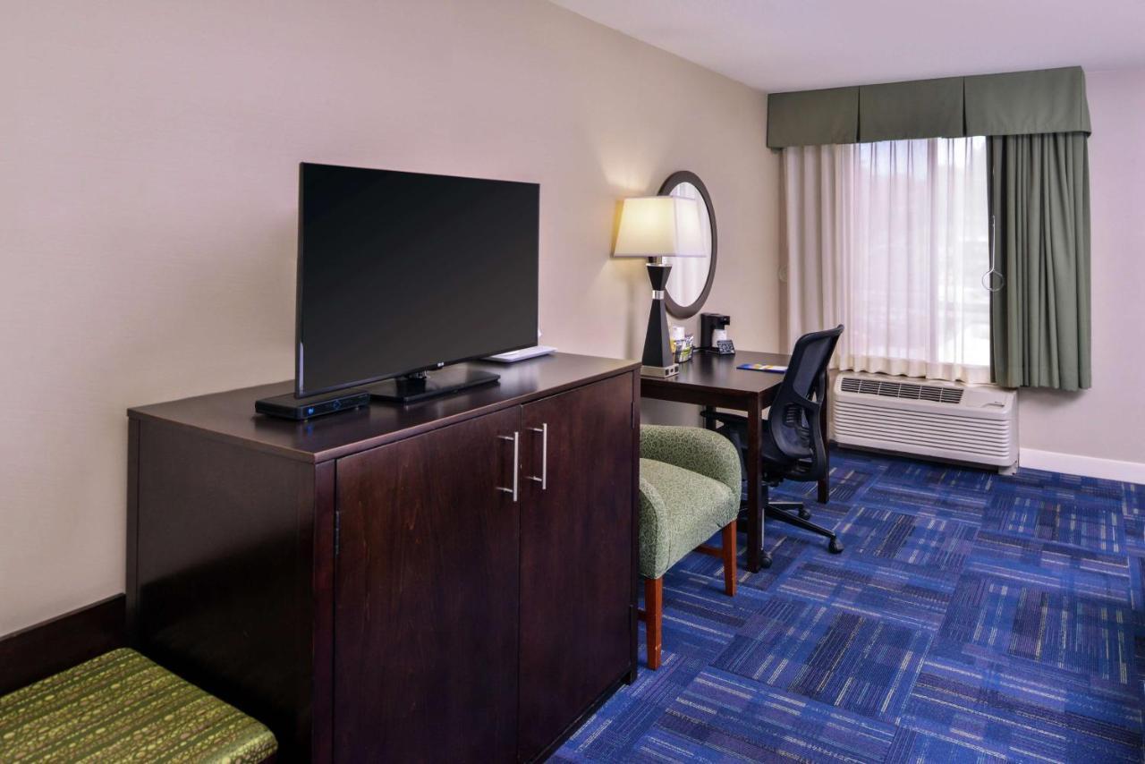 Hampton Inn Eugene Bagian luar foto