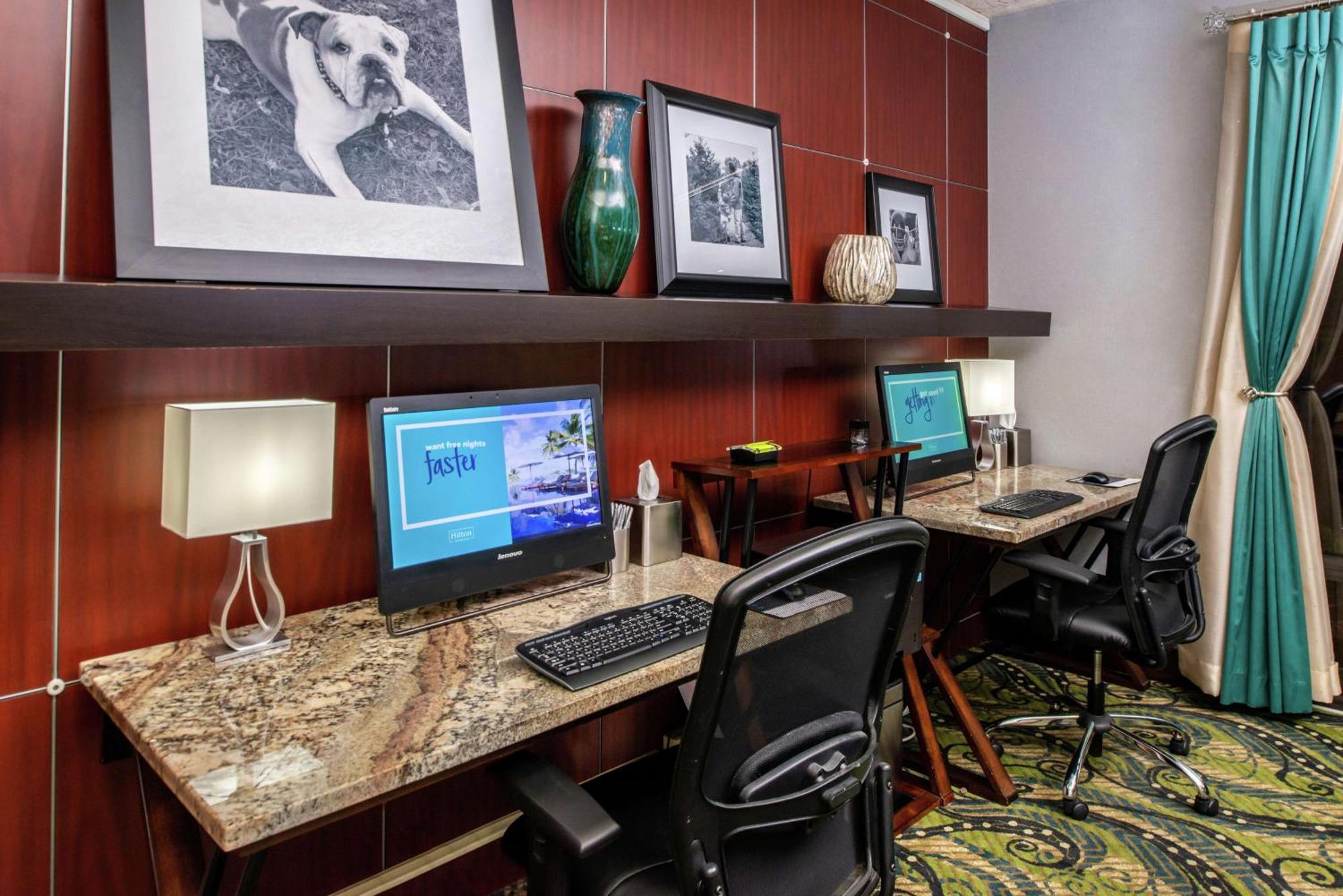 Hampton Inn Eugene Bagian luar foto
