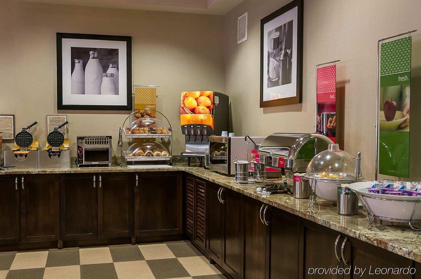 Hampton Inn Eugene Bagian luar foto