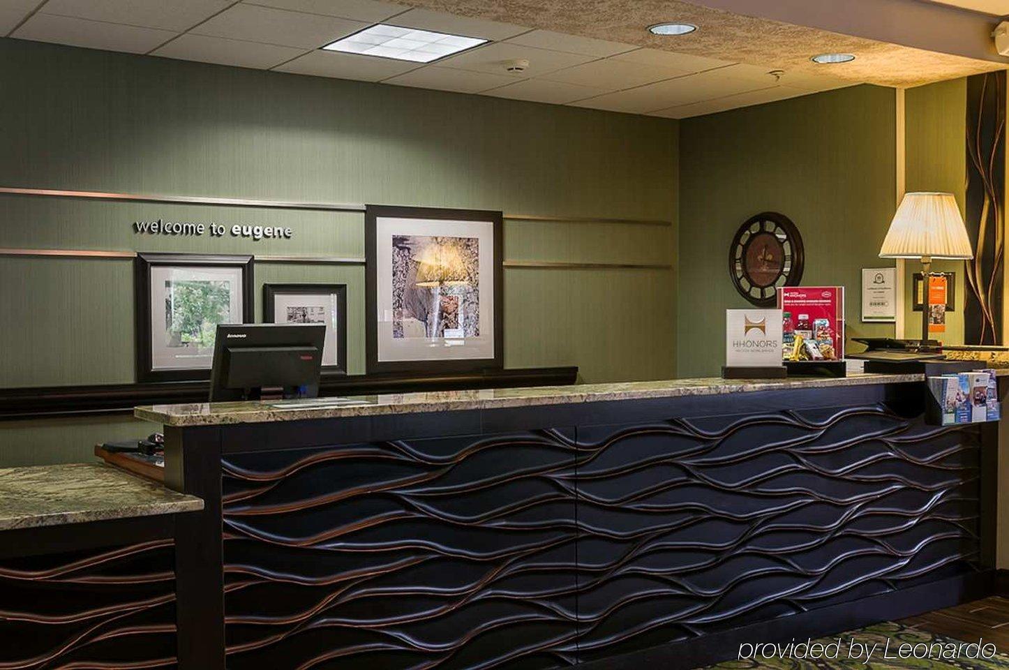 Hampton Inn Eugene Bagian luar foto