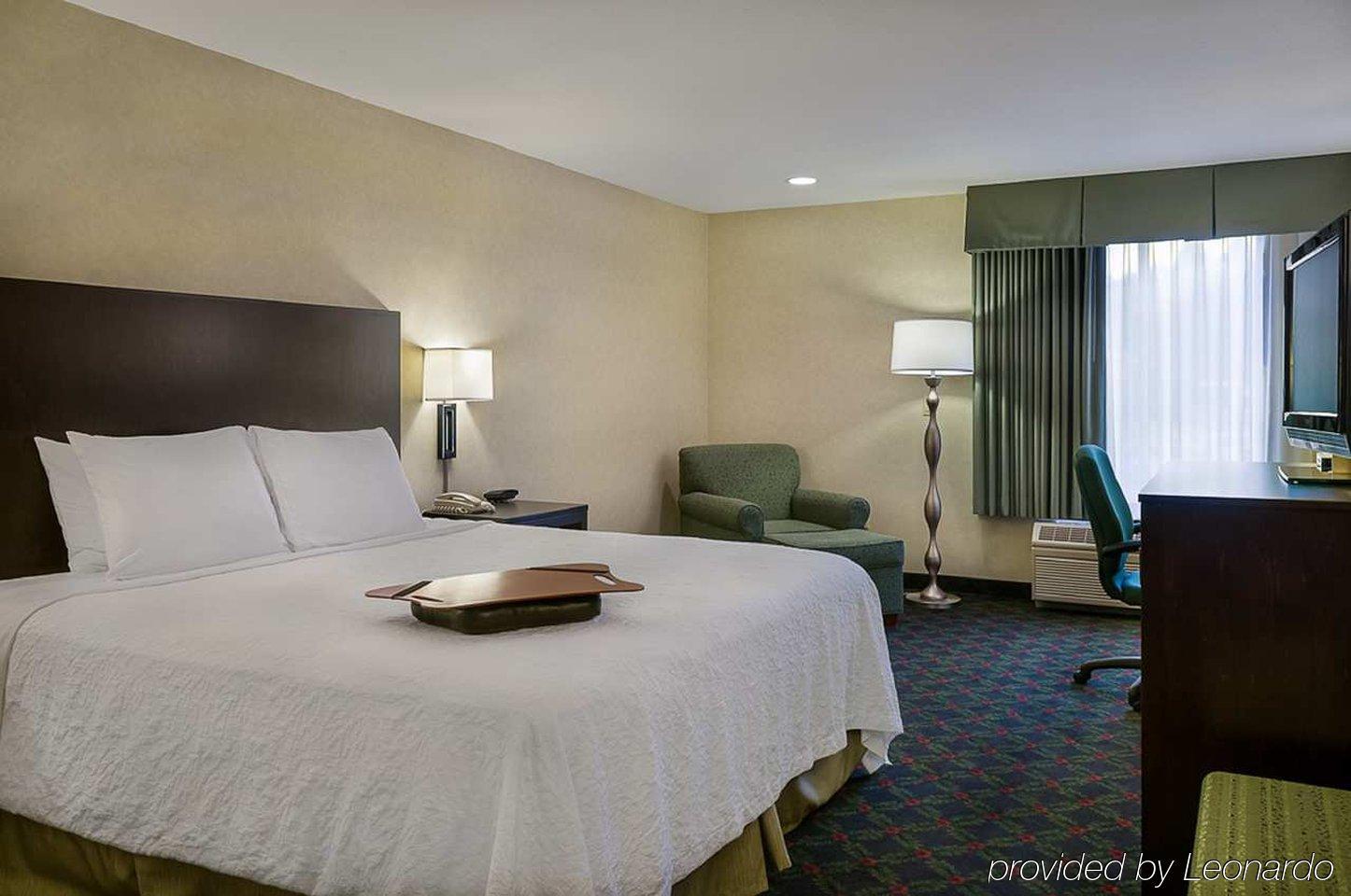 Hampton Inn Eugene Bagian luar foto