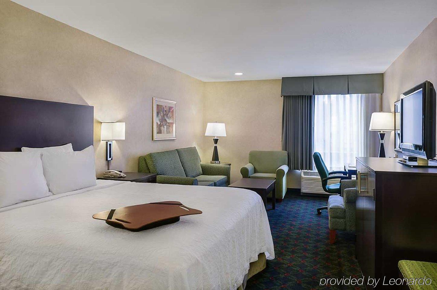 Hampton Inn Eugene Bagian luar foto