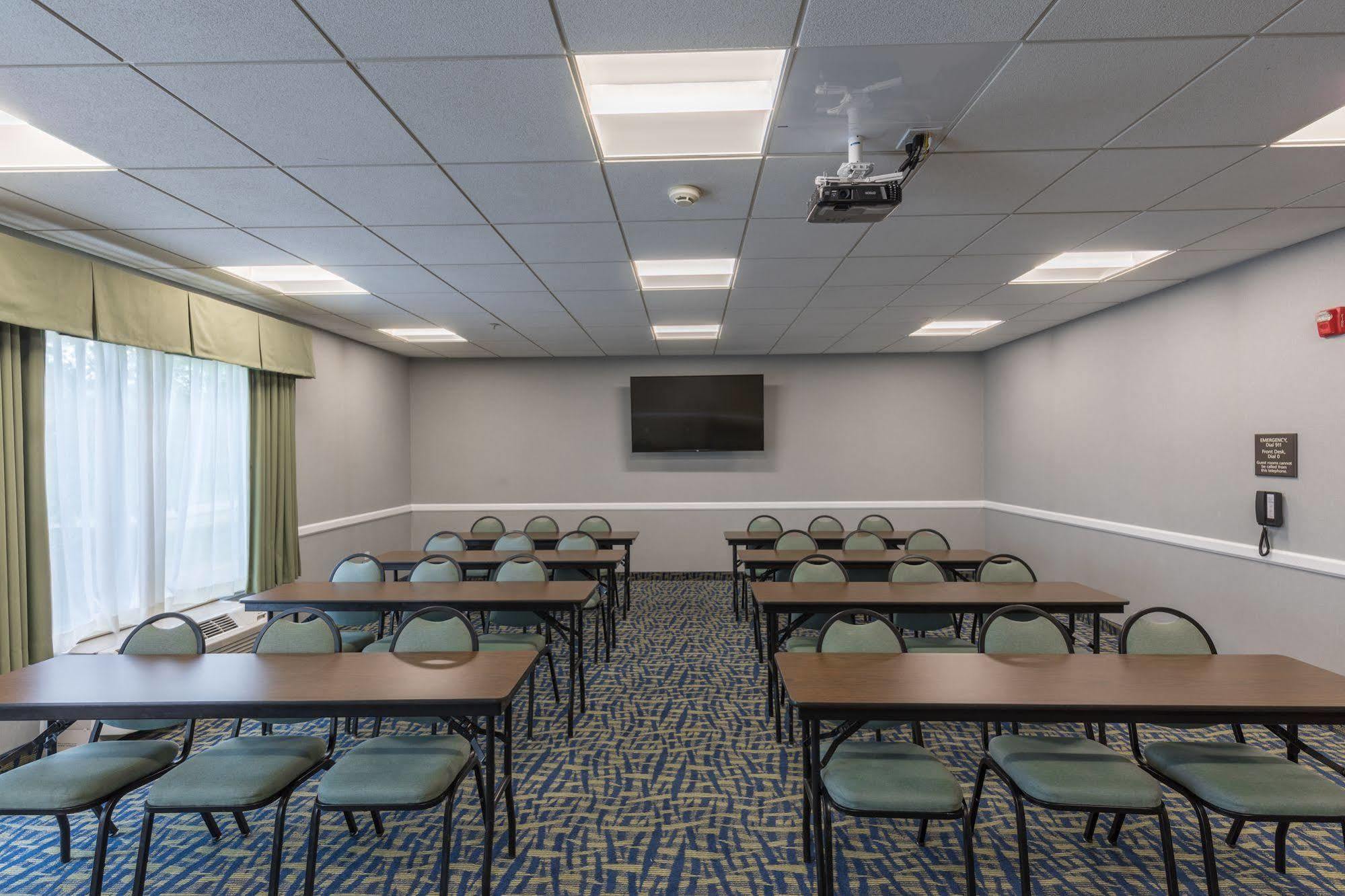Hampton Inn Eugene Bagian luar foto