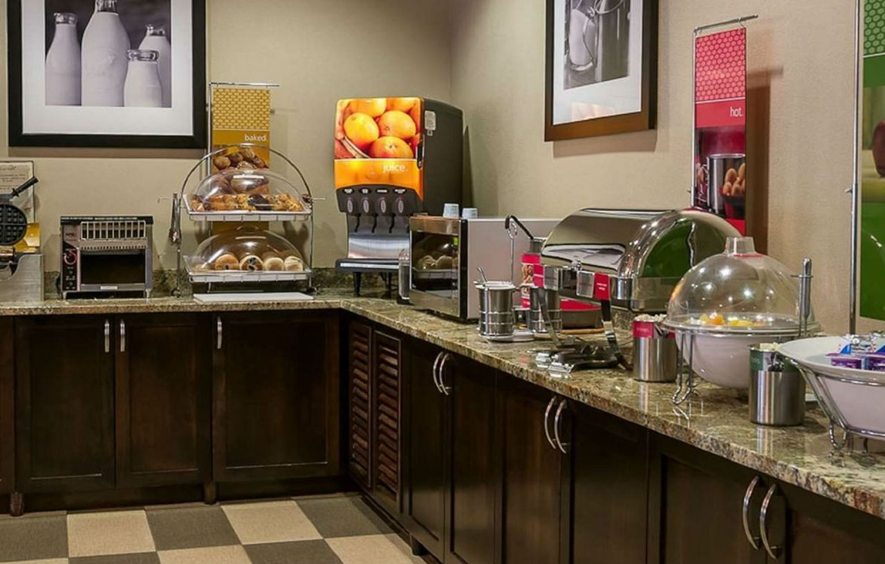 Hampton Inn Eugene Bagian luar foto